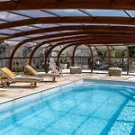 Bed & Breakfast Le Domaine D'angerville - D'hotes