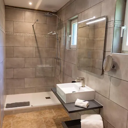 فندق مبيت وإفطار Le Domaine D'angerville - D'hotes