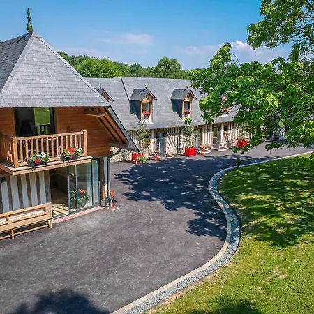 Bed & Breakfast Le Domaine D'angerville - D'hotes 4*