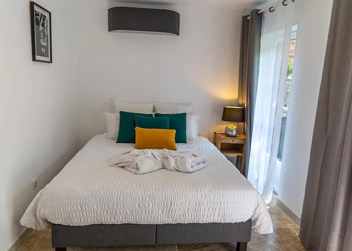 Le Domaine D'angerville - D'hotes