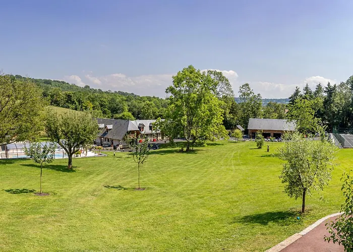 Le Domaine D'angerville - D'hotes Bed & Breakfast