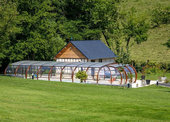 Le Domaine D'angerville - D'hotes Bed & Breakfast 4*