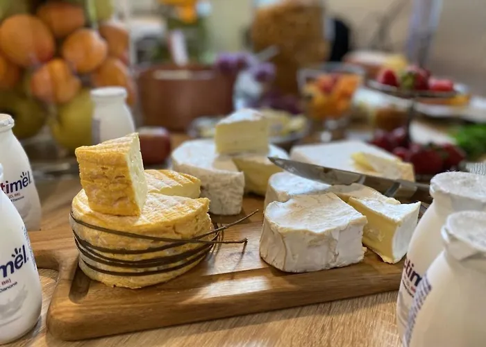 Le Domaine D'angerville - D'hotes Bed & Breakfast